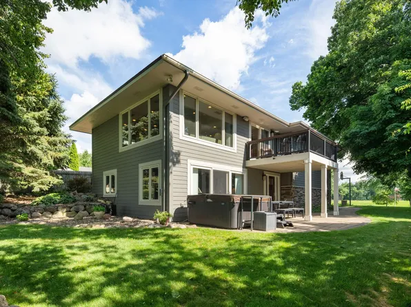 4832 Longford Rd, Mound, MN 55364