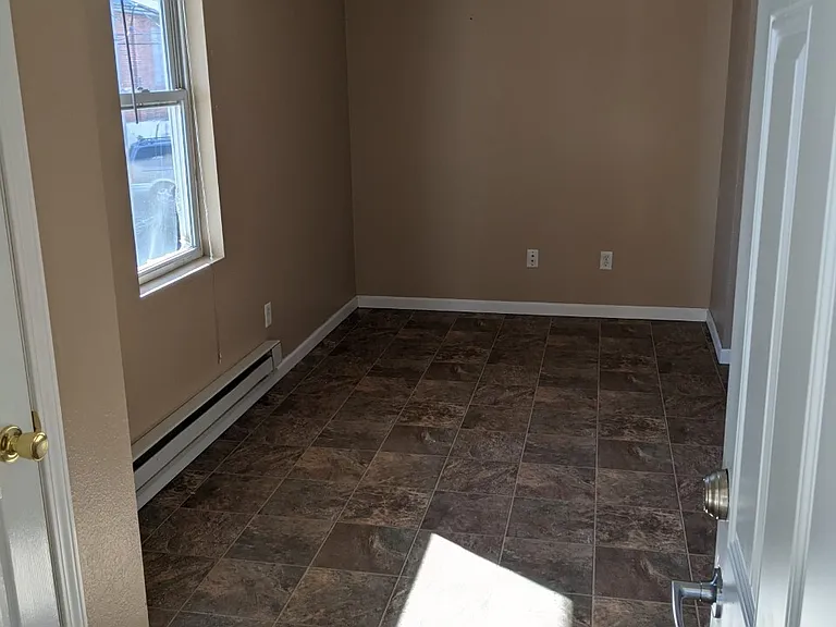531 Hewett St — Photo 1