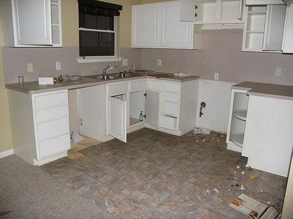 5th image of 4415 Pelican Way