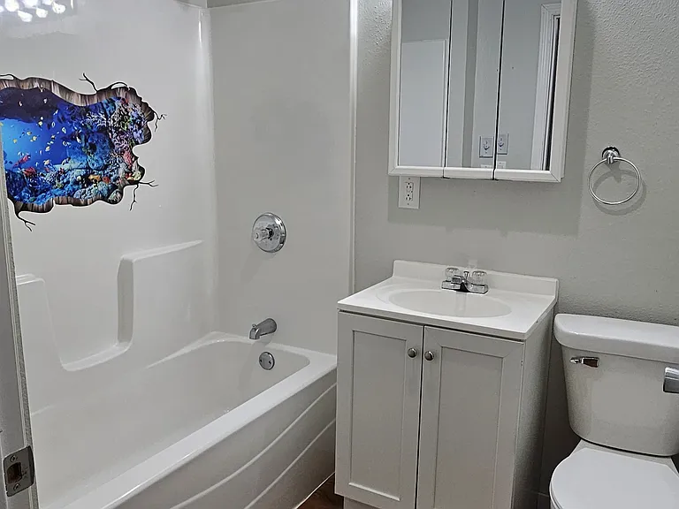 5402 Cedar St — Photo 12