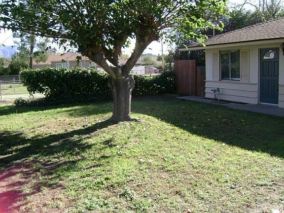 3rd image of 1175 W 41st St