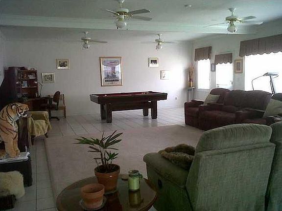 3rd image of 2014 Le Belle Villa Blvd