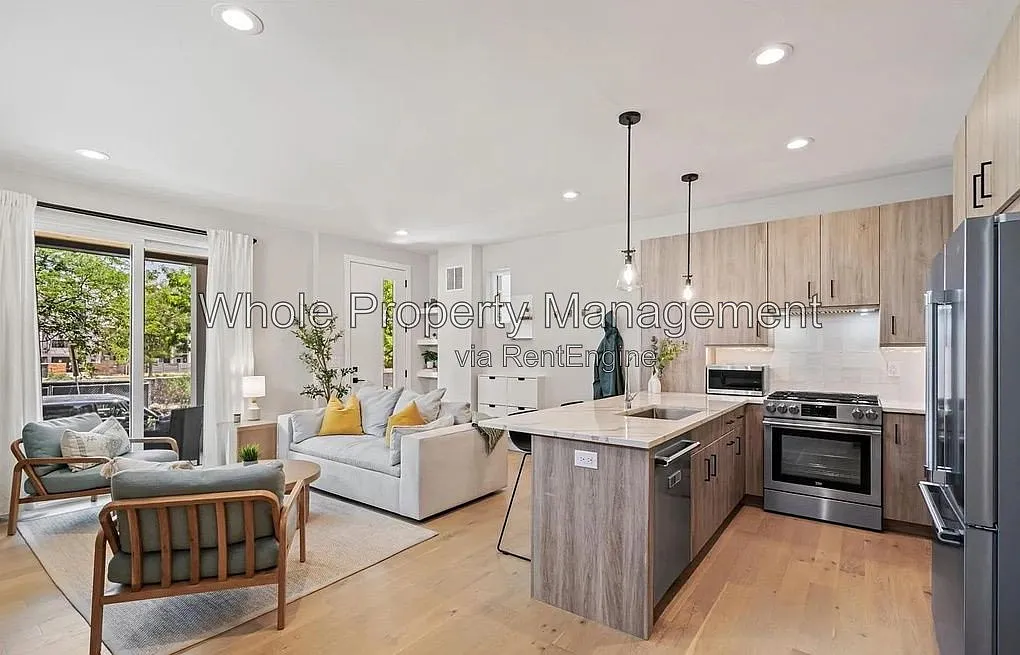 3 bed, 3.5 bath, 2283 sqft, $4,195 — Photo 2