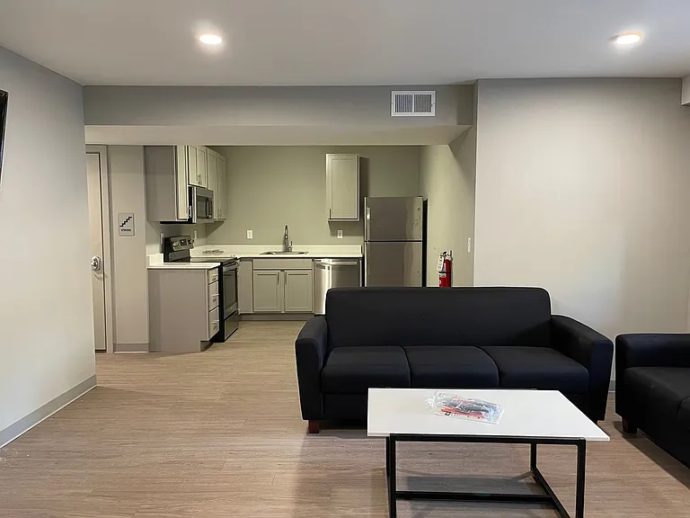 126 College Ave — Photo 12