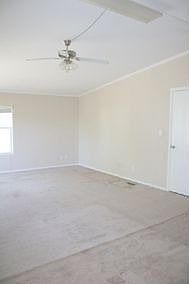5th image of 407 Ouray Ave