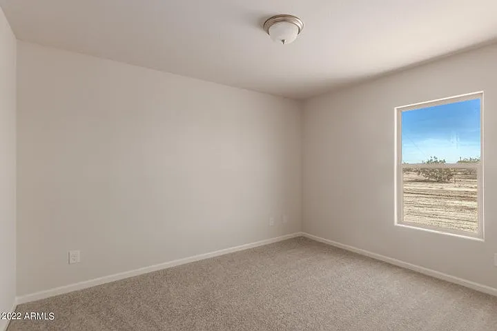 4025 N Montgomery Cir — Photo 1