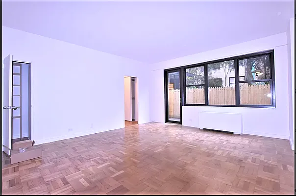 Rented by Manhattan Realty Group | media 20