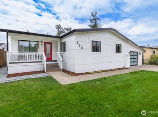 106 Aspen Ln S, Pacific, WA 98047