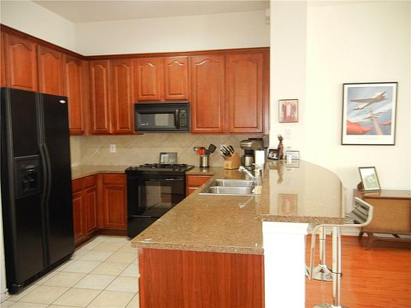 5th image of 4121 McKinney Ave APT 22