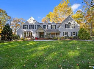 14 Stuyvesant Rd, Montvale, NJ 07645