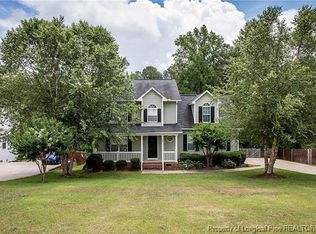 186 Cobblestone Dr, Spring Lake, NC 28390