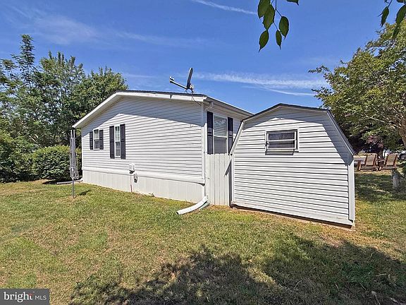 5th image of 7 Devon Ln E #5