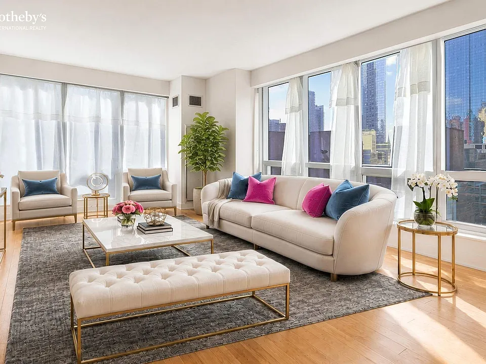350 W 42nd St #9L