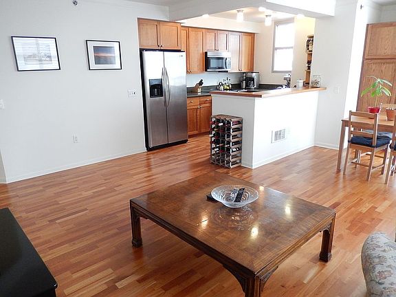 3rd image of 1701 Jackson St APT 601