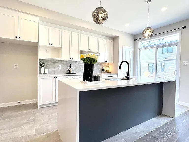 511 Moyard Dr — Photo 8