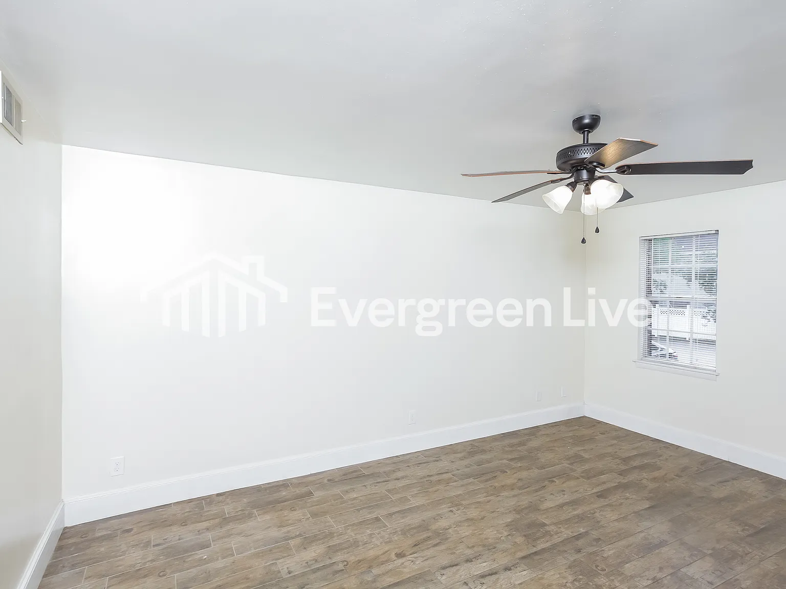 2 bed, 1.5 bath, 1100 sqft, $1,145 — Photo 2