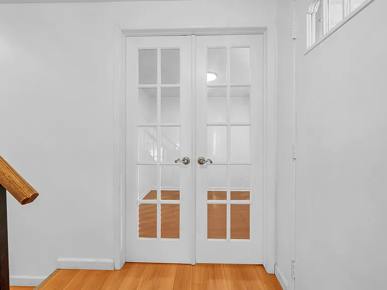 1592 Brentwood Dr — Photo 10