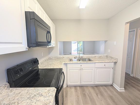 3rd image of 8341 Fairway Road