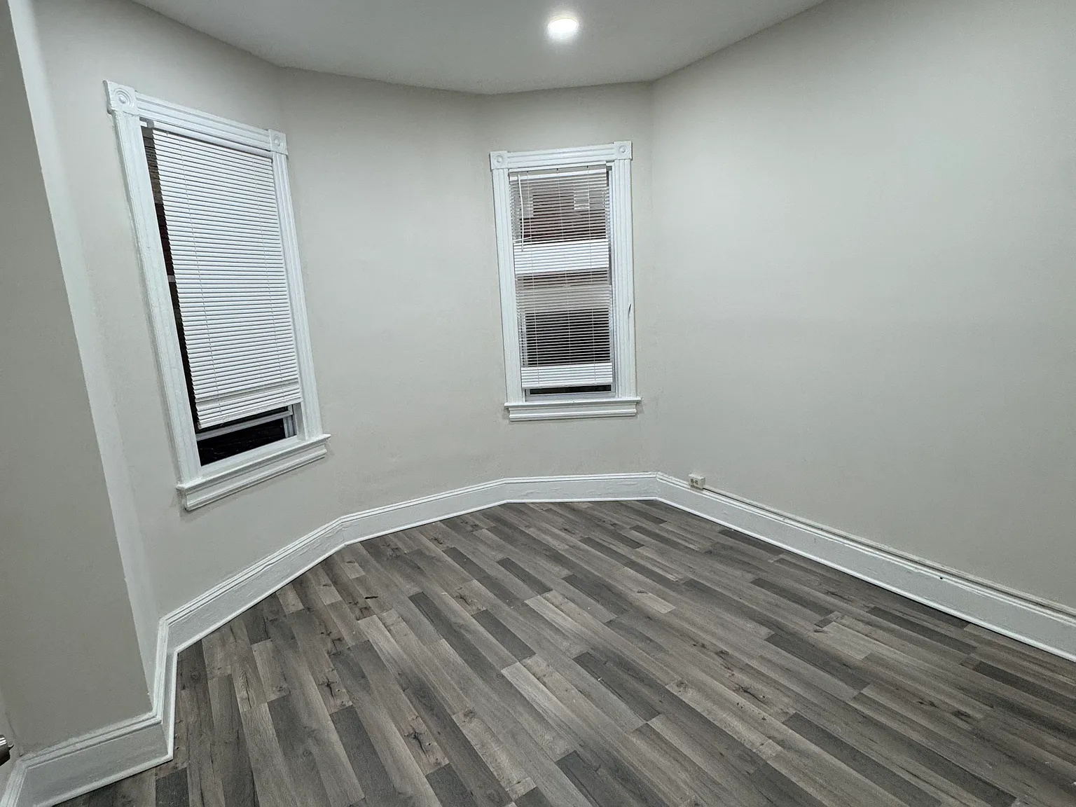 3 bed, 1200 sqft, $3,000 — Photo 4
