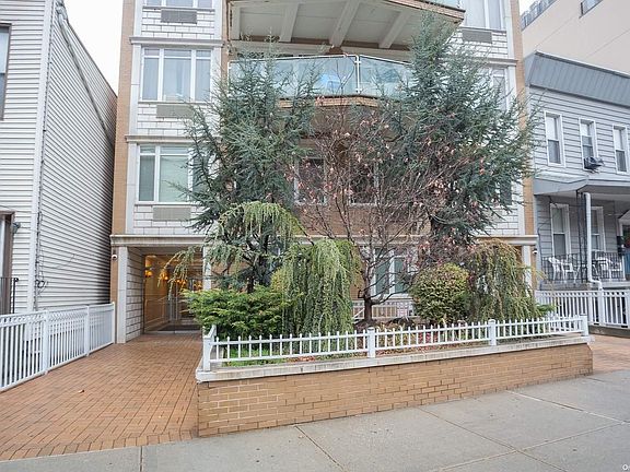 3rd image of 30-94 Crescent St #2C