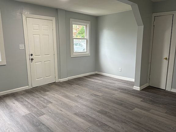 3rd image of 208 Main St #F
