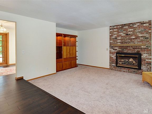 5th image of 3632 98th St NE