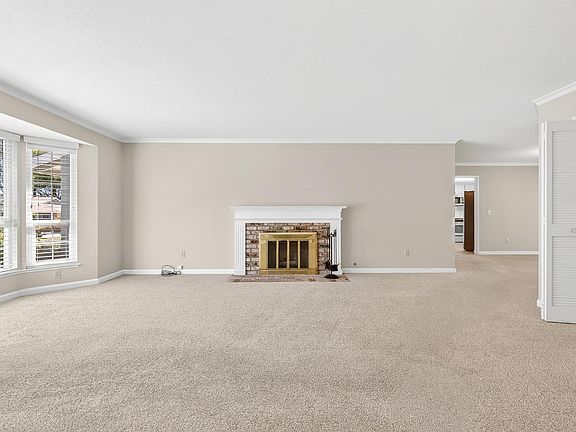 5th image of 358 Twin Lakes Drive