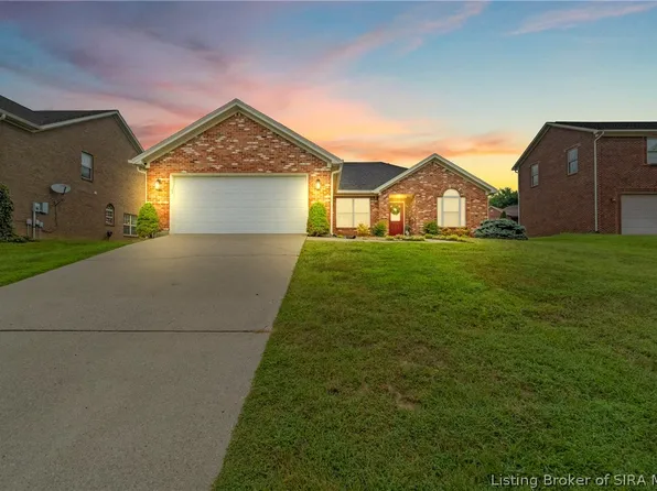 7904 Hollowview Drive, Sellersburg, IN 47172