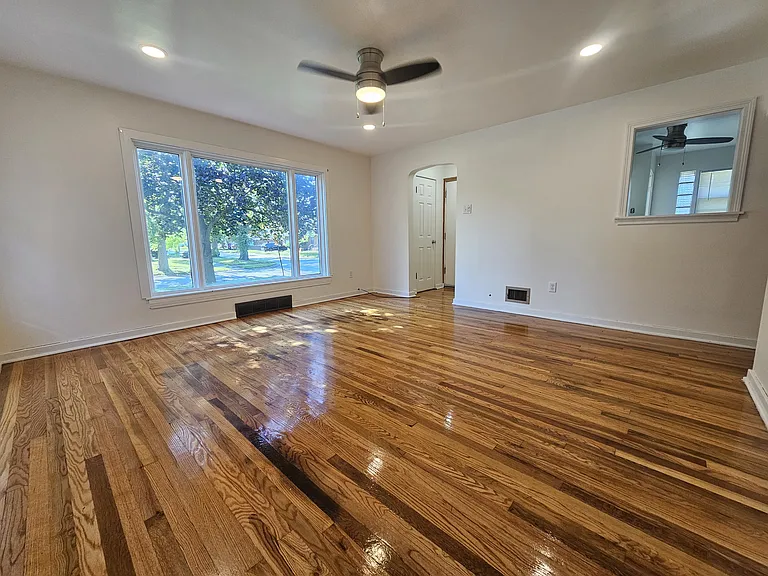 3601 Fillmore St — Photo 2
