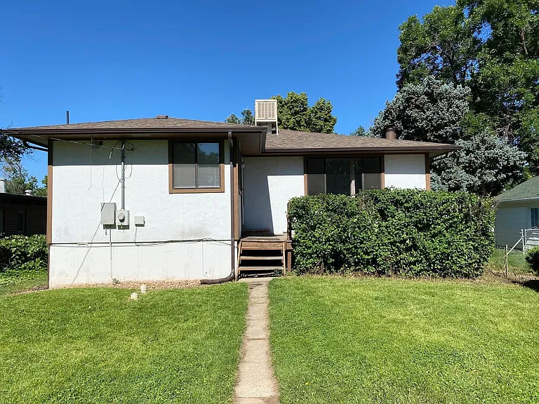 2438 S Franklin St — Photo 11