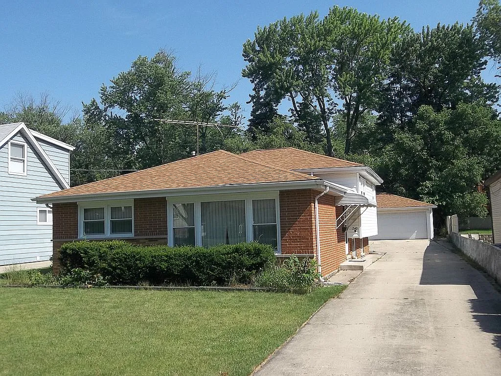 240 W Taylor Rd photo 1