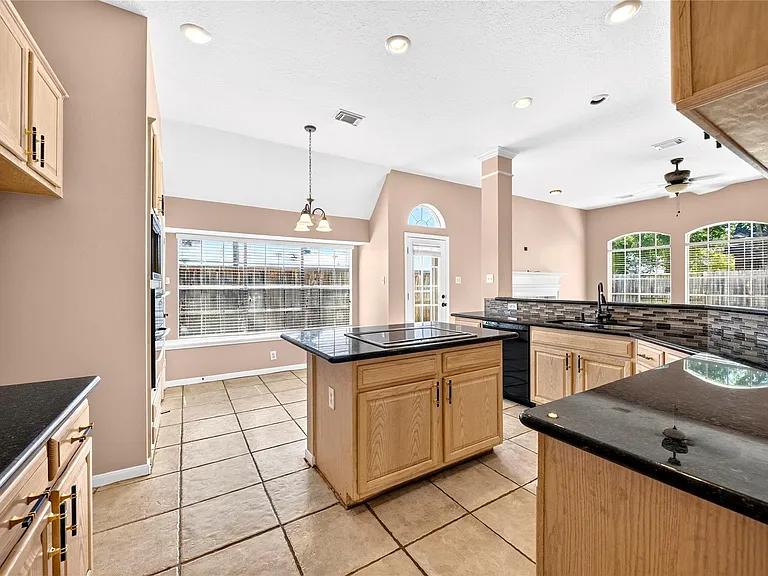 17414 Erin Way Ct — Photo 22