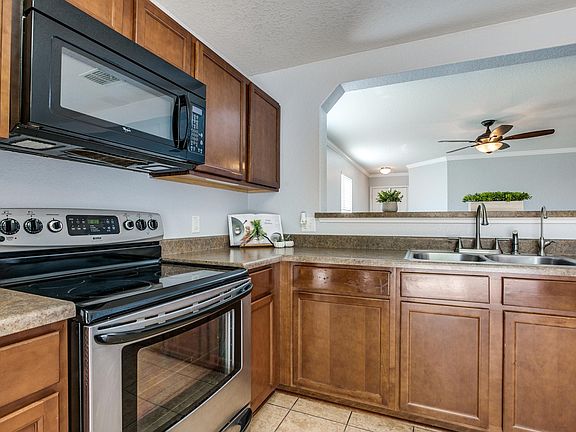 3rd image of 9010 Oakwood Park