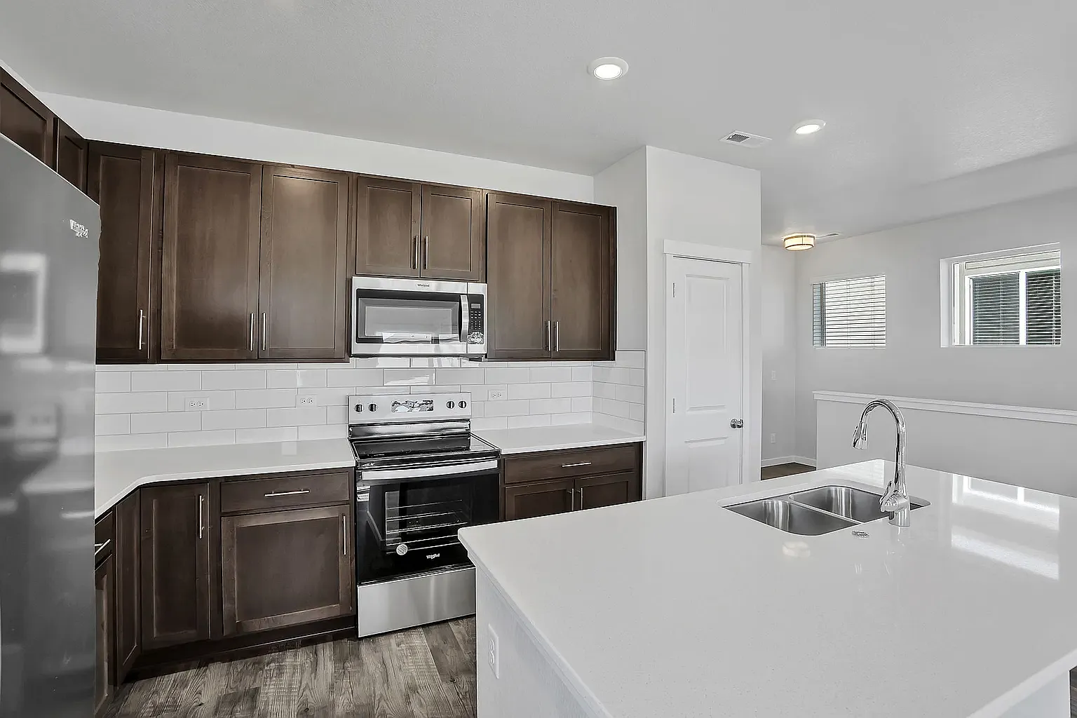 3 bed, 1409 sqft, $2,450 — Photo 4