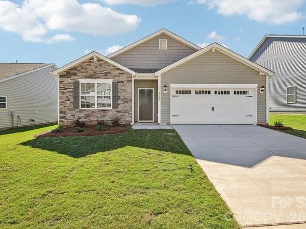 81 Bovine Branch Rd, Fletcher, NC 28732