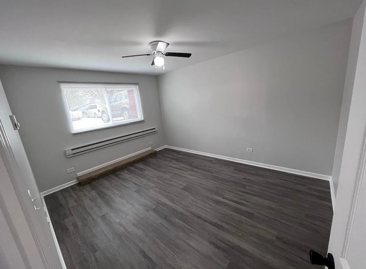 7910 Venus St — Photo 3