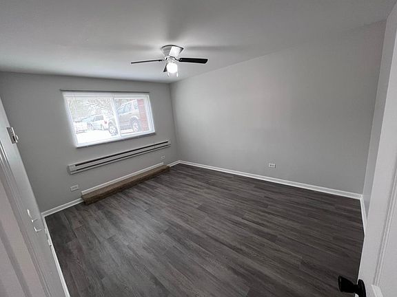 3rd image of 7910 Venus St #4