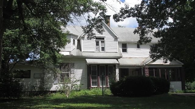 2nd image of 518 Elizabeth St