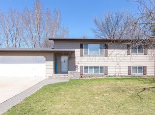 1519 37 1/2 Ave S, Fargo, ND 58104