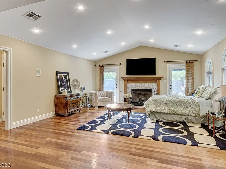 7001 Alamitos Cir — Photo 24