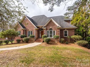 5935 Providence Glen Rd, Charlotte, NC 28270