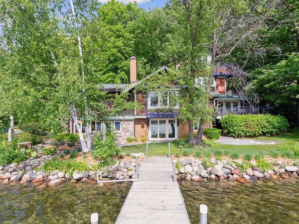 5740 Christmas Lake Point, Shorewood, MN 55331