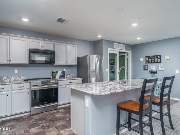 12667 W GLENN Drive, Glendale, AZ 85307