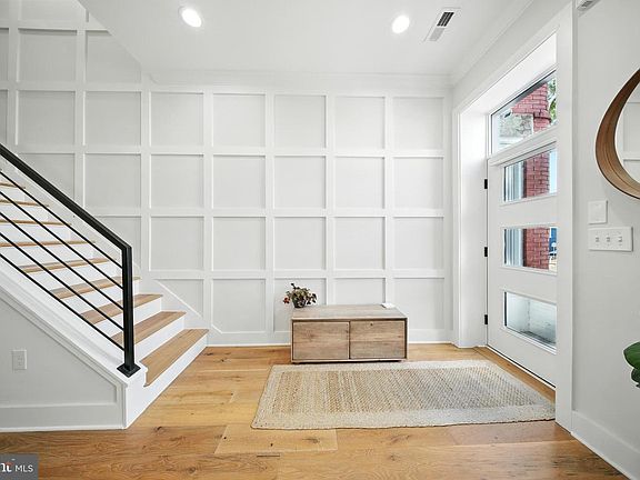 2nd image of 1831 N Capitol St NE