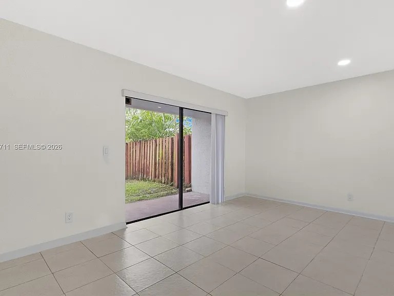 741 NW 105th Ter #TOWNHOUSE — Photo 6