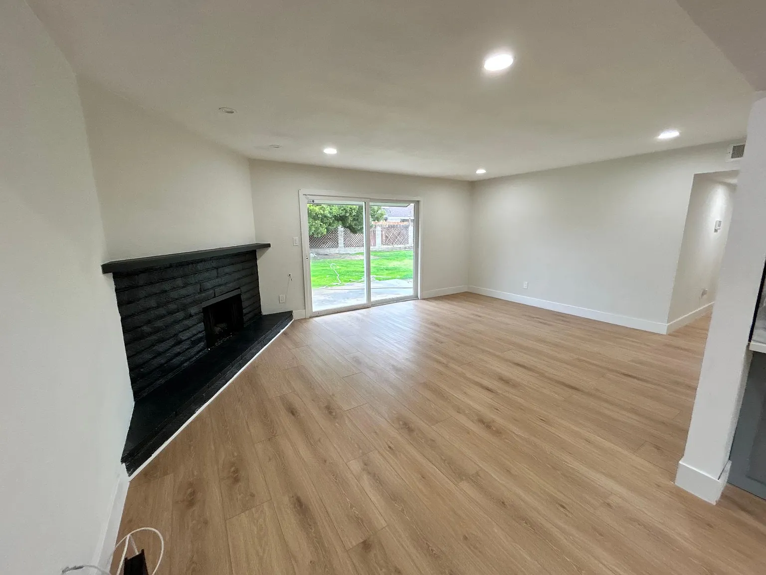 4206 Knoll Dr — Photo 4