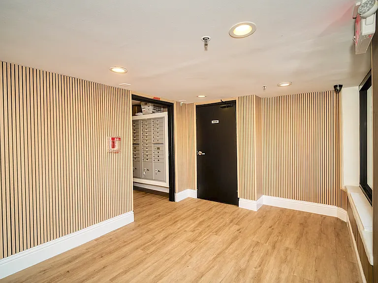 1229 Mansfield Property — Photo 9