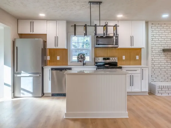 855 E Lanier Ave #855, Fayetteville, GA 30215