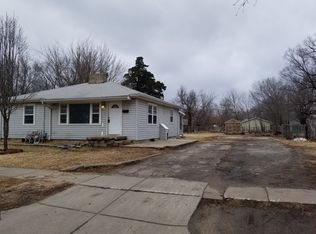 556 W 1st St, Valley Center, KS 67147