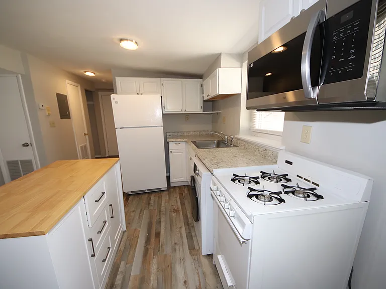17 E Centre St #6 — Photo 5